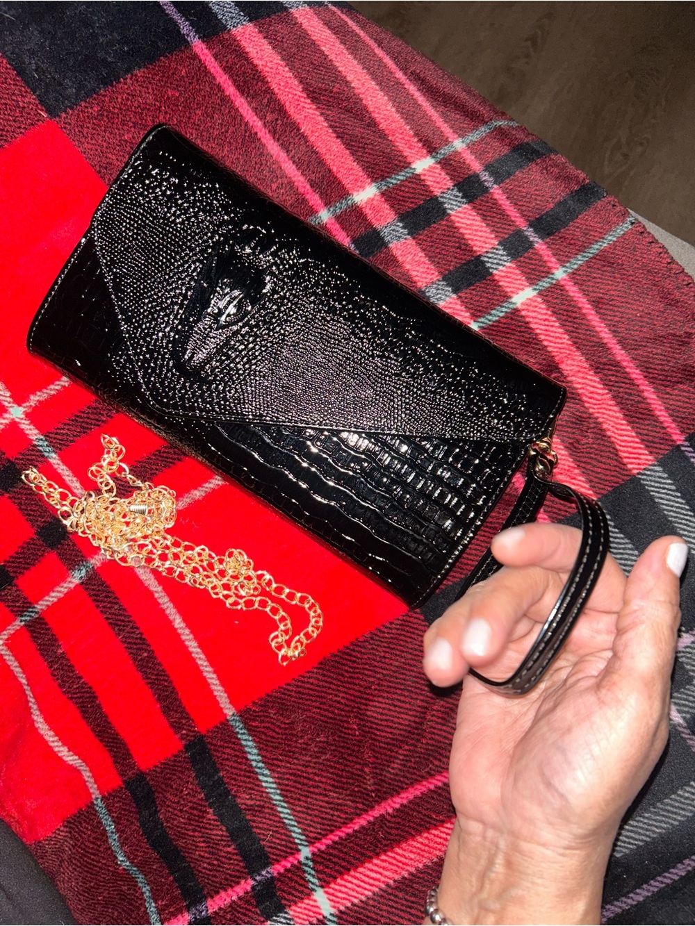 NWOT Black Croc-Embossed Patent Leather Envelope Clutch Gold Chain